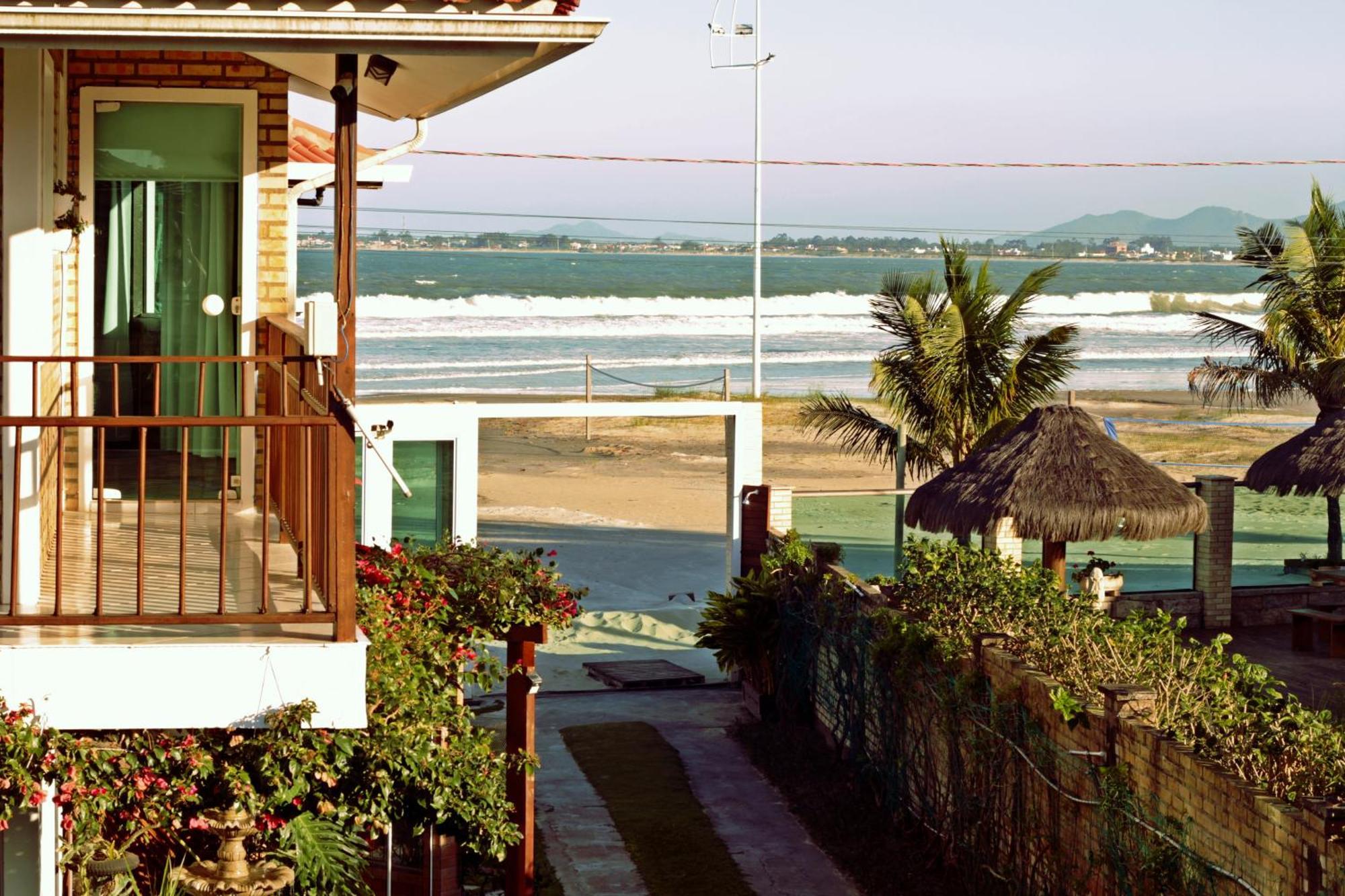 Pousada Recanto Edenico - A Beira Mar Da Praia Ponta Do Papagaio, Palhoca Sc Extérieur photo